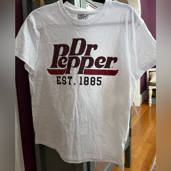 Tops - NWT-Dr Pepper White T-Shirt